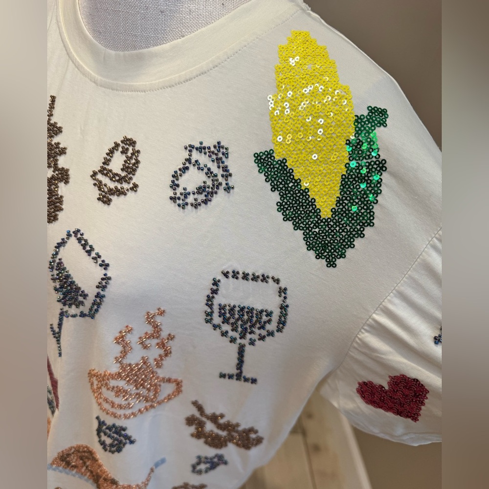 NWT! QUEEN OF SPARKLES Beige Scattered Needlepoint Turkey Dinner Tee - Picture 10 of 13